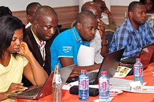 Participants learn to run iHRIS reports