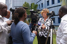 Elise Ayers and journalists